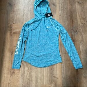 New with tags women’s under armour pull over
